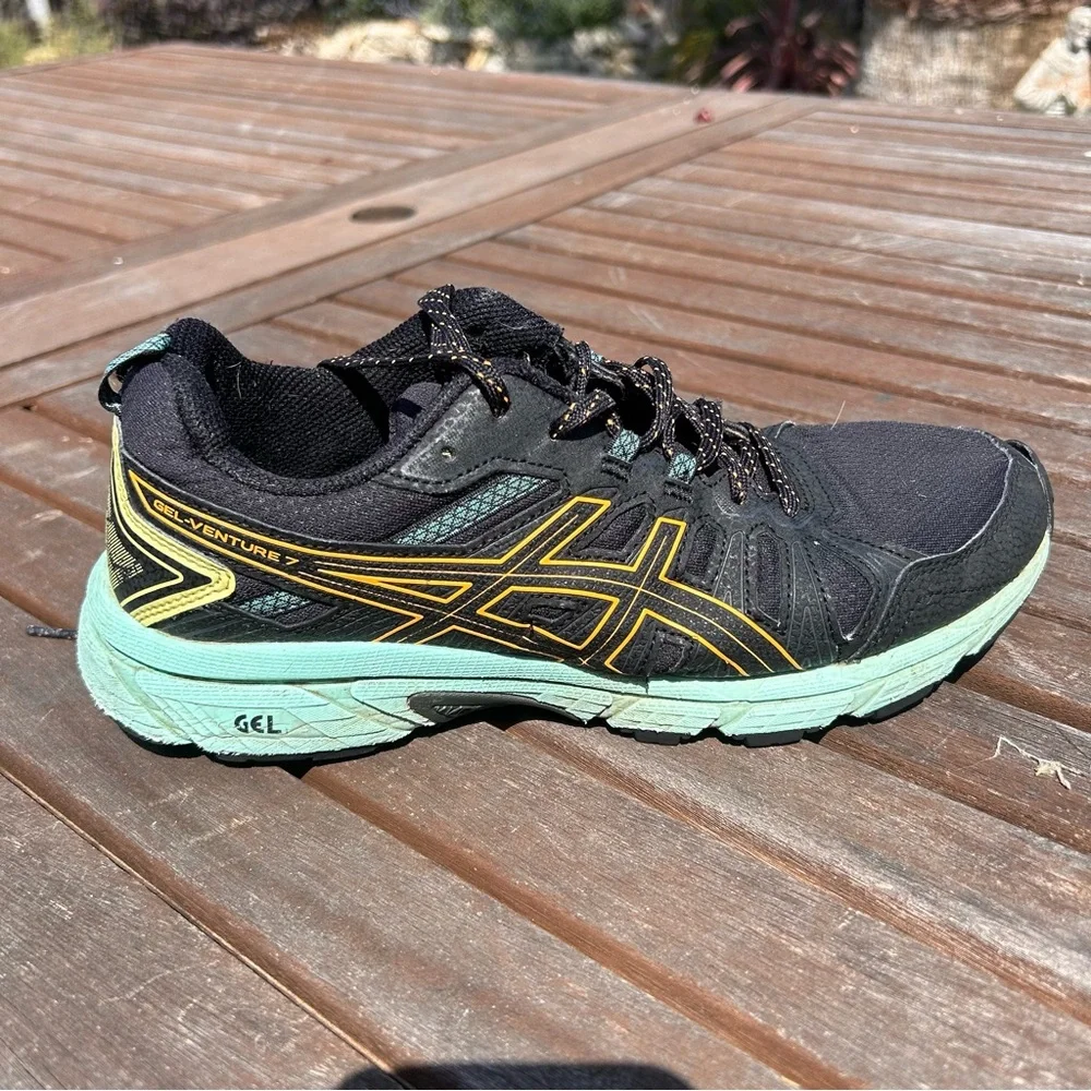 ASICS Gel Venture 7 running shoe Black Mint Orange Pop fair USED condition 8.5